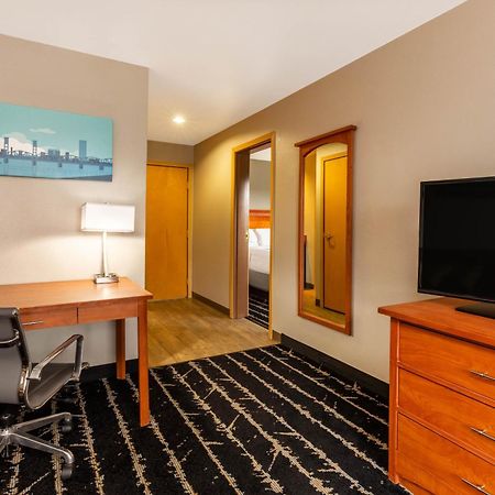 La Quinta By Wyndham Vancouver Buitenkant foto